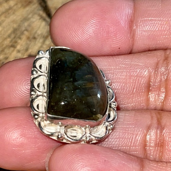 Labradorite Ring Size 7 - Picture 4 of 6